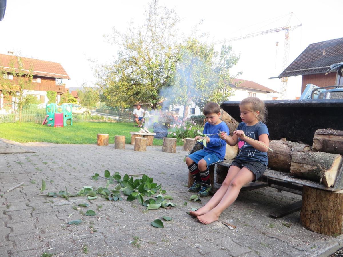 Landhaus Familie Doll Ferienwohnung Emerde Bichl Esterno foto
